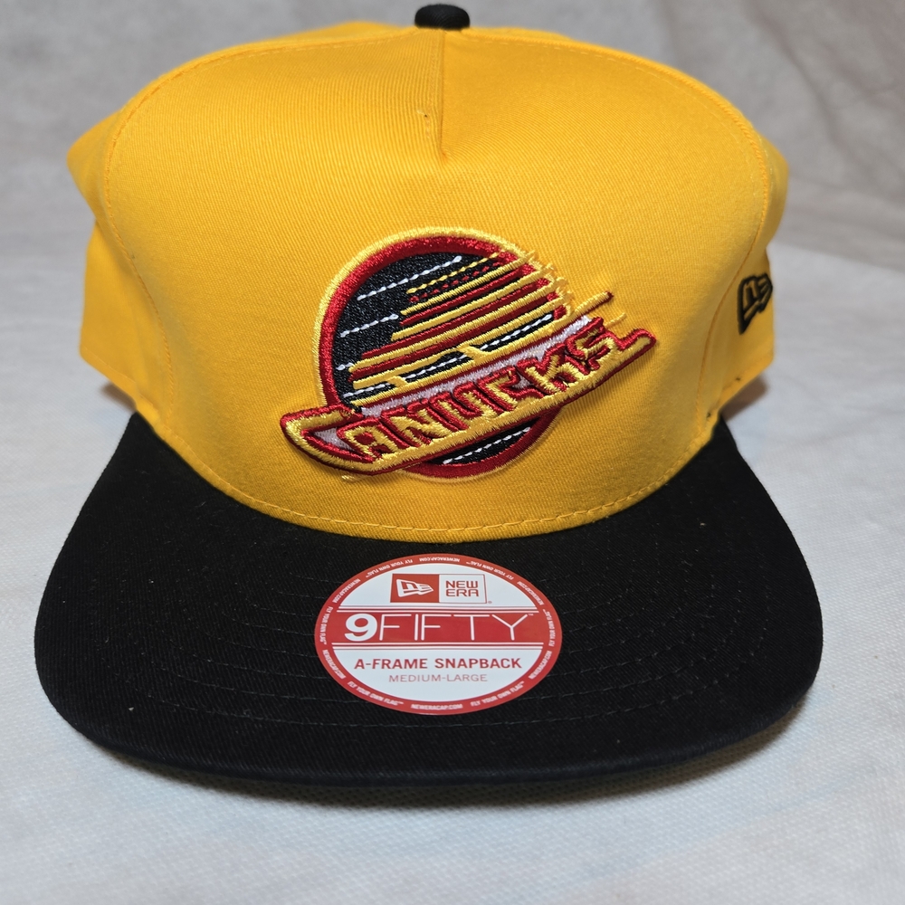 New Era 9FIFTY A-Frame Snapback Hat Cap Vancouver Canucks' "Flying V" Logo